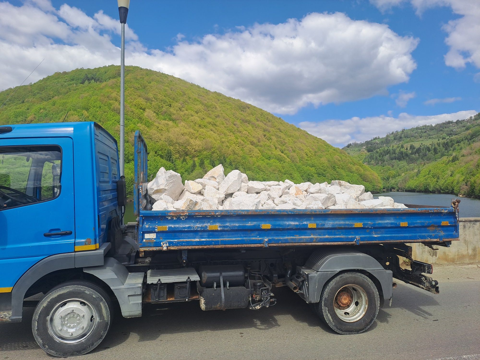 Vând nisip, sort, amestec, piatra fundati, piatra concasata