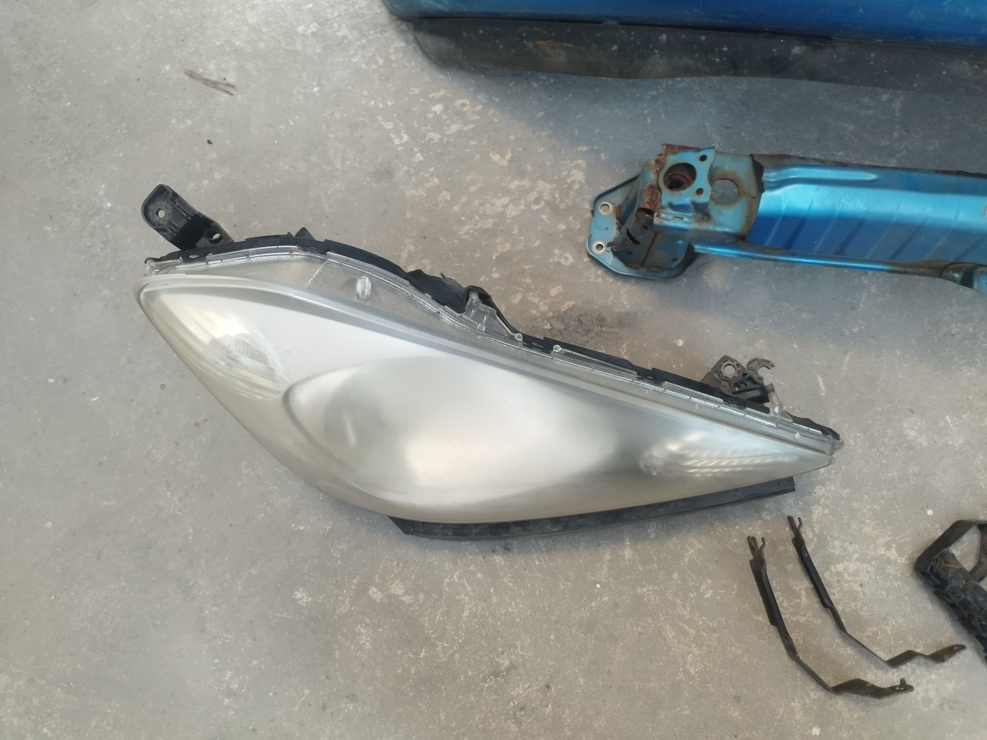 Предница за хонда джаз  honda jazz