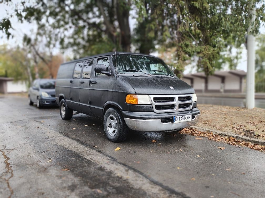 Dodge RAM Van UNICAT in RO 2003 , 5.9 + GPL.  10.999 E pana pe 20.05