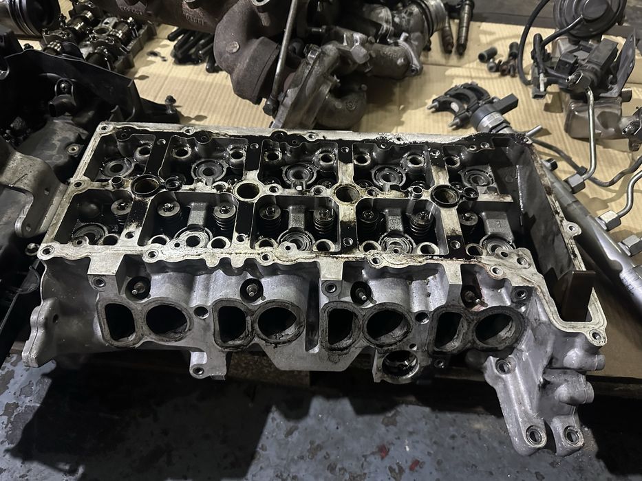 Глава с Валове за BMW 123D 204к.с.