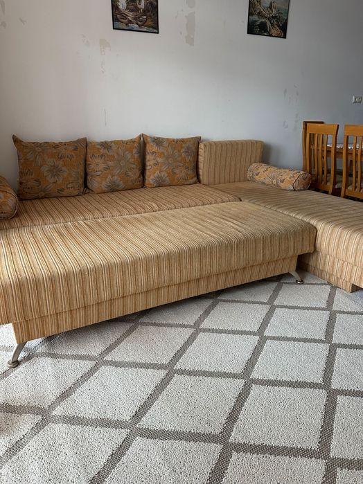 Разтегателен диван