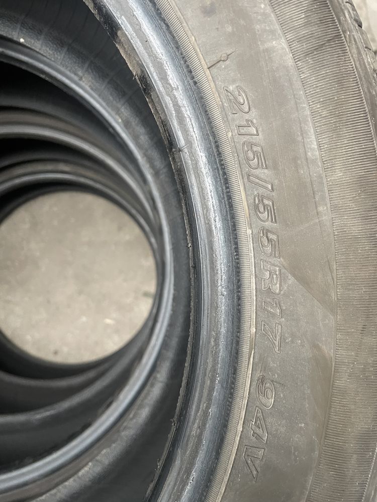 Vand 4 anvelope  215/55r17