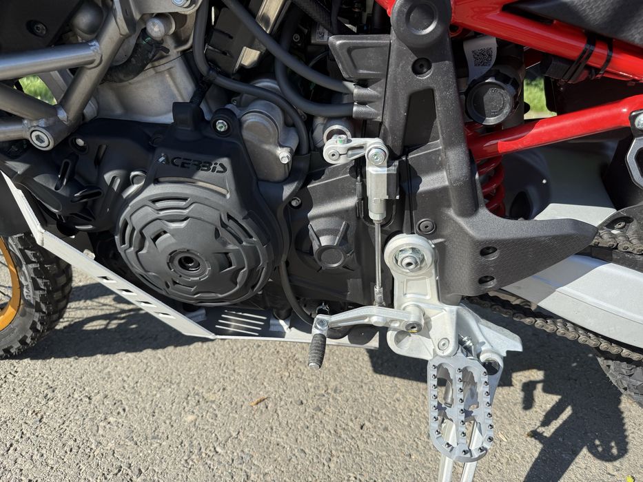 Aprilia Tuareg Rally / Mai 2025 / 3800 km la bord / garantie 2 ani