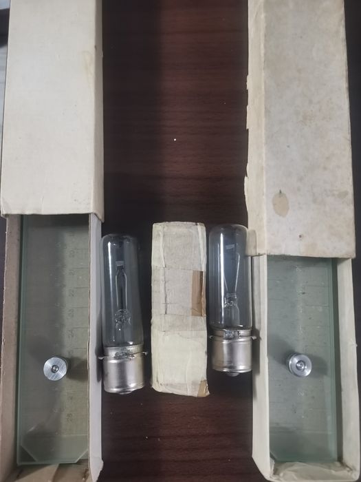 Bec trichineloscop cu ecran IOR