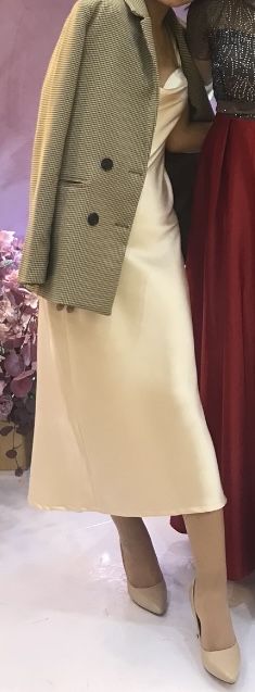 Атласная платье