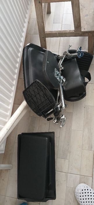 Scaun cu rotile în stare  noua