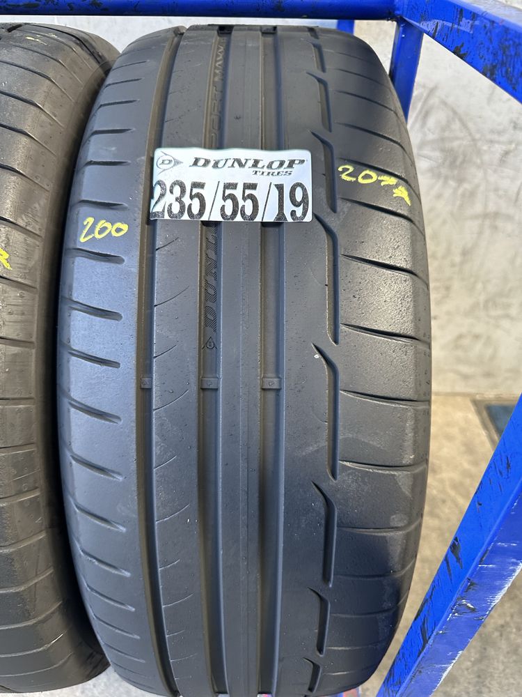 235/55/19 Dunlop