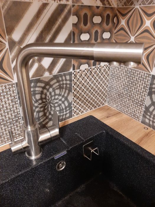 Срочно продам смеситель для кухни (мойки) Frap