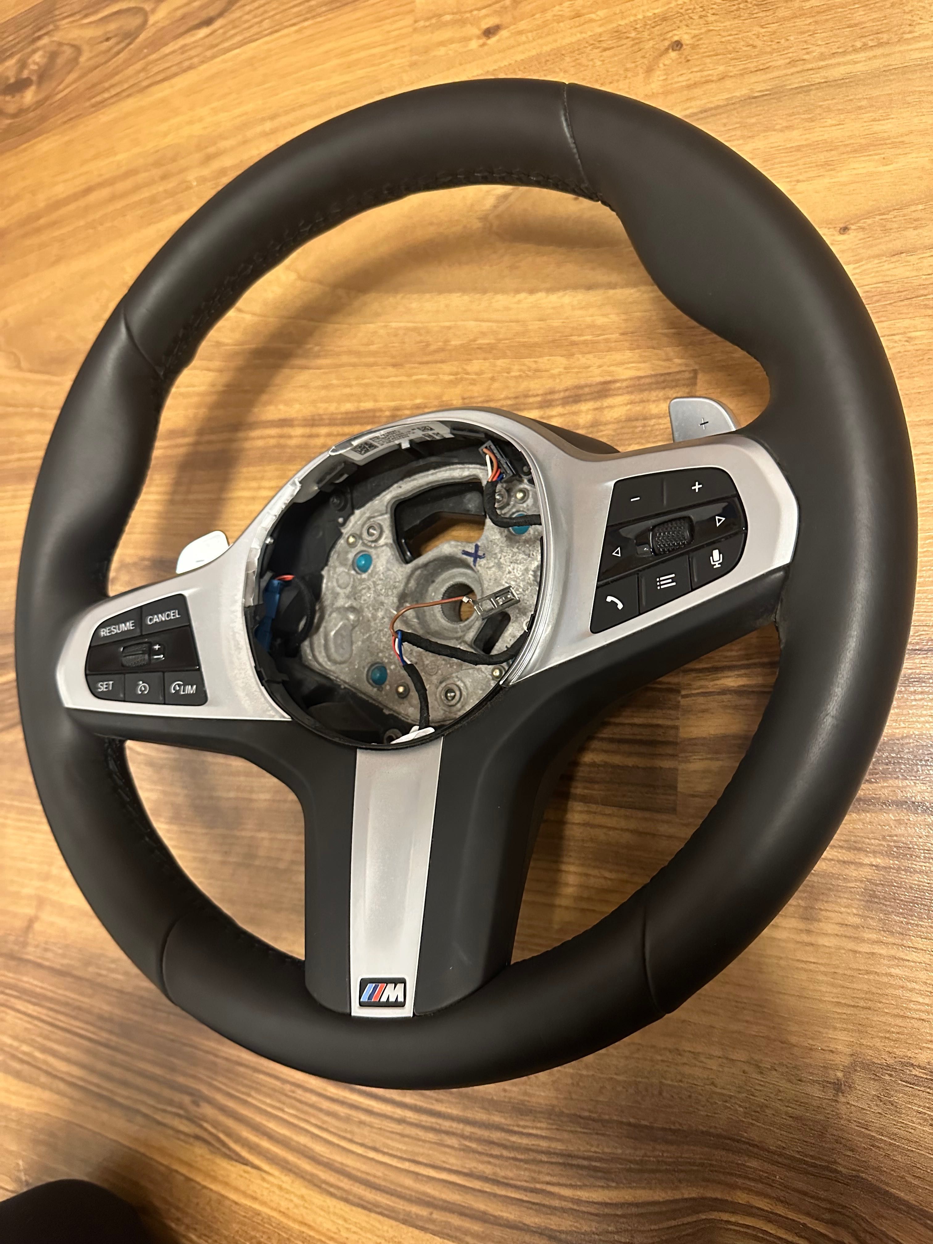 Оригинален Волан М с пера BMW G30 G31 G11 G05 5, 7, X5