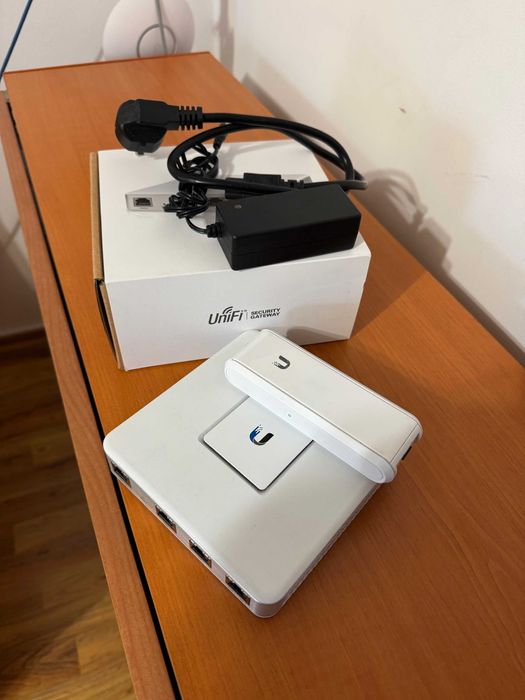 Ubiquiti Unifi Security Gateway plus Unifi Cloud Key Gen1