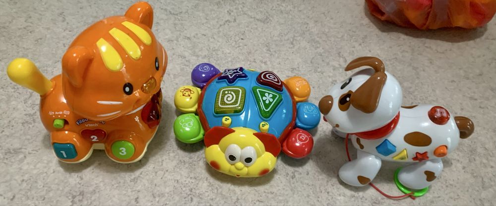 Jucarii elecrice interactive cu lumini si melodii