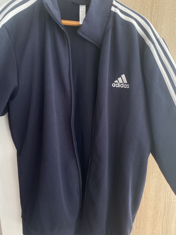 Горнище Adidas ползвано размер 46/48