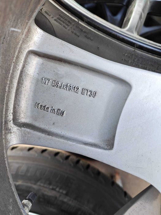 Vand set jante Lexus pe 18 CU cu anvelope iarna  Michelin
