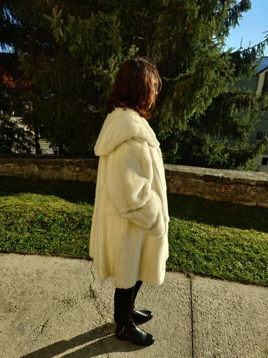 Blana Nurca Alba / Vizon NOUA XL / XXL (nr 8) Lunga