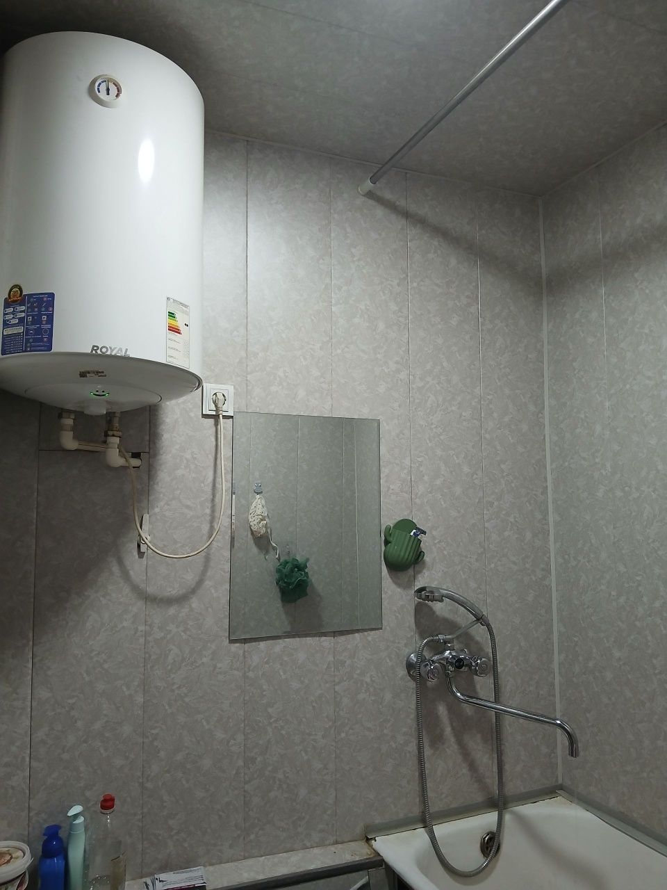 Срочно продаётся 2 комнатная квартира в городе Чирчике