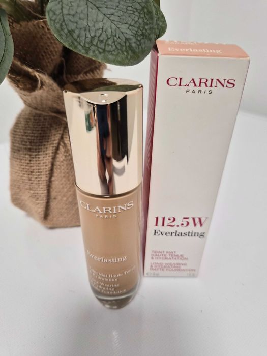 Фон дьо тен  Clarins skin illusion full coverage