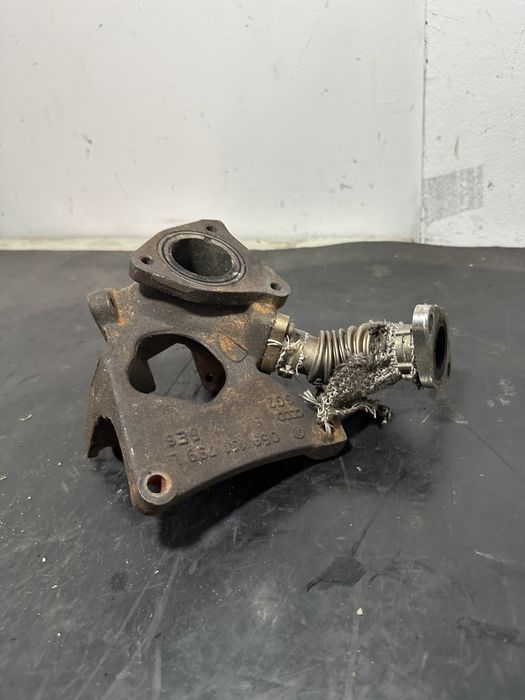 Galerie evacuare Audi A6 C6 2.7 TDI V6 BPP BSG 059131799L