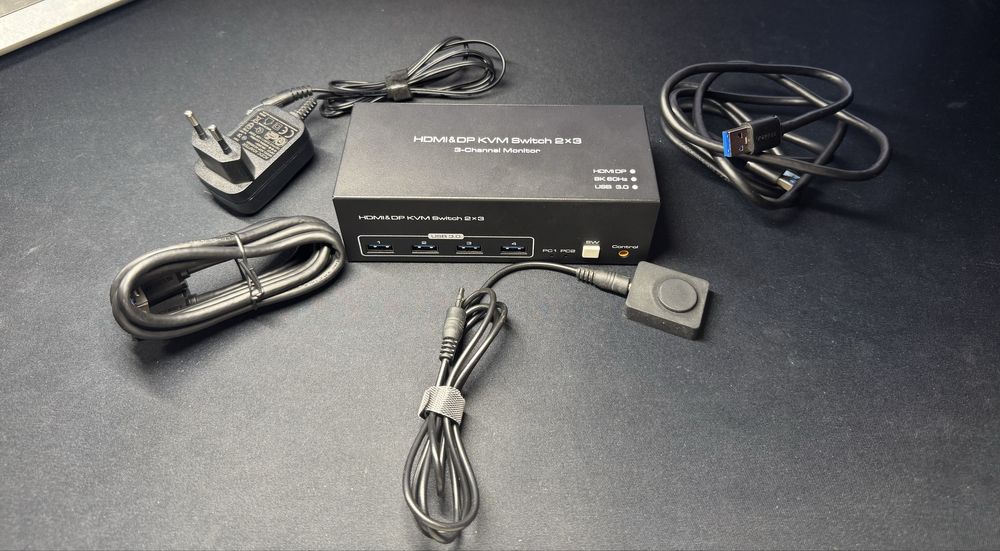 KVM Switch Display Port & HDMI 2x3