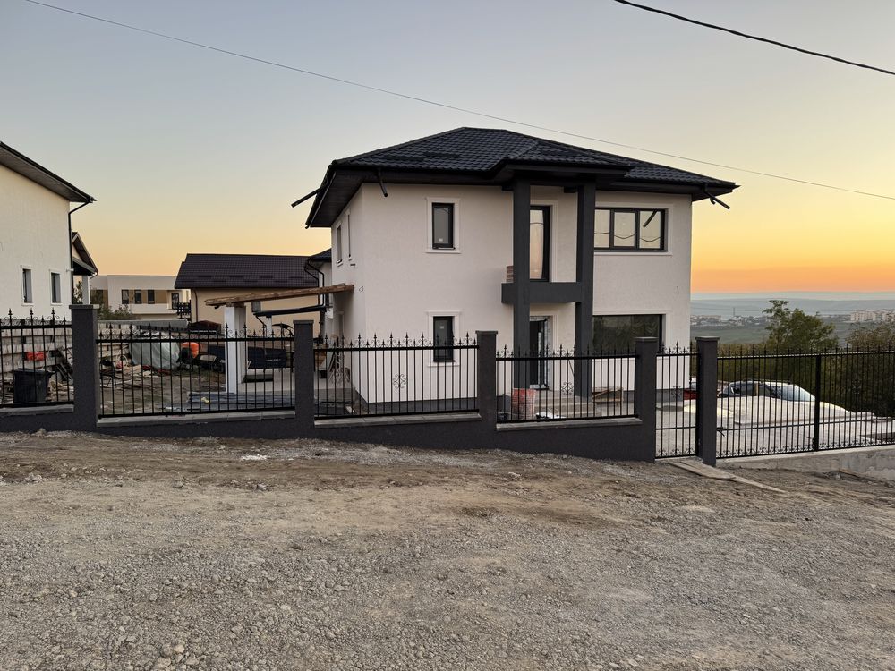 Casa parter+etaj ,450 mp teren, strada Tudor Vianu