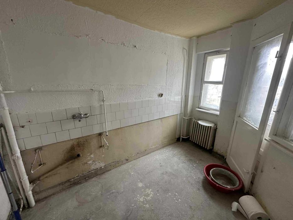 Apartament 3 camere + 2 băi | 2 balcoane | De renovat | Cartier MV1