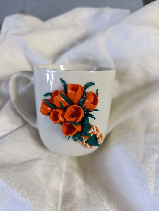 Чашки с декорация от полимерна глина