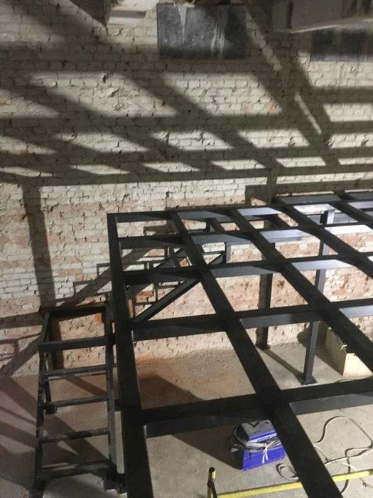 Сварка, Сварщик, антресольный этаж -второй ярус (мезанин), перила и т.