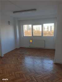 Vanzare apartament 4 camere, zona Bulevardul Republicii (ID 832)