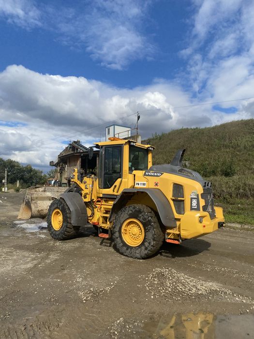 Vand sau inchiriez Incarcator frontal VOLVO L90 H