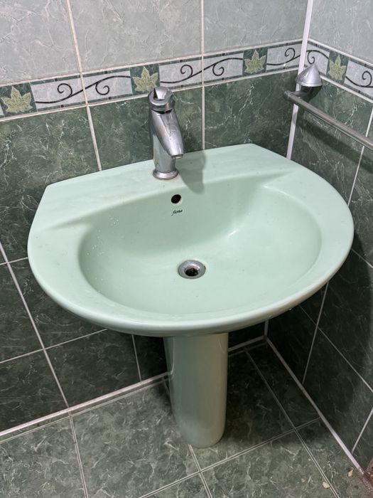 Продам умывальник (3 шт)