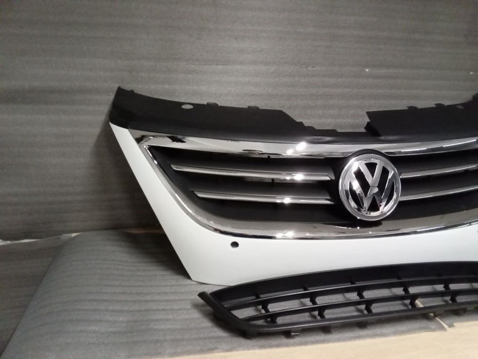 Grila radiator+emblema+grila bara fata VW Passat CC VOPSITA la culoare