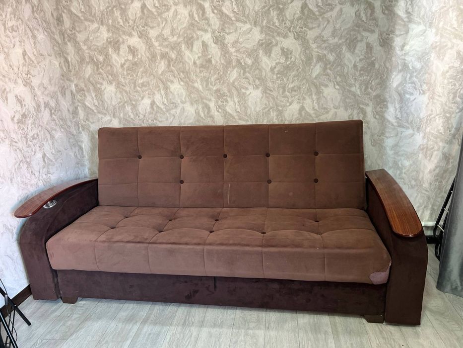 Продается диван и два кресло