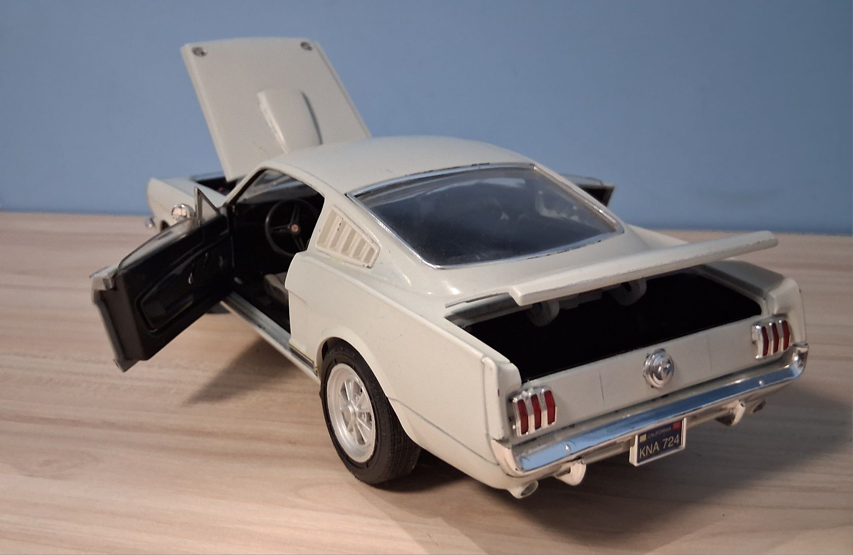 Ford Mustang GT 350 1:18 Jouef Evolution