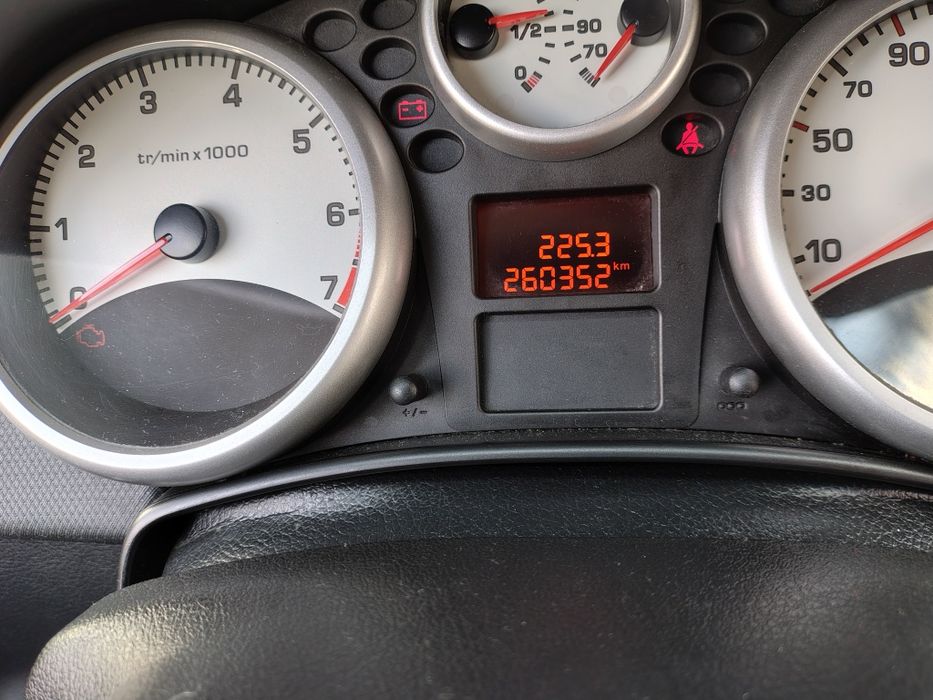 Peugeot 207 1.4 benzina