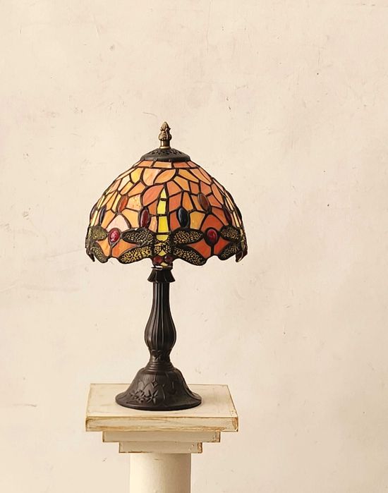 Настолна лампа Tiffany стил с витражен абажур