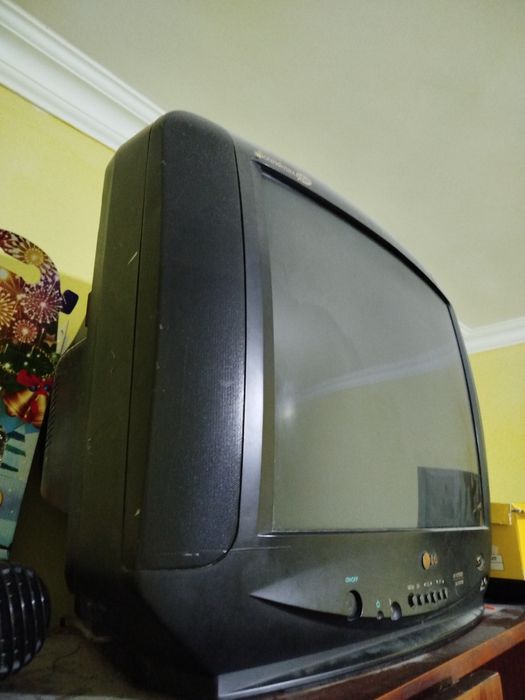Televizor. LG xolati yaxshi