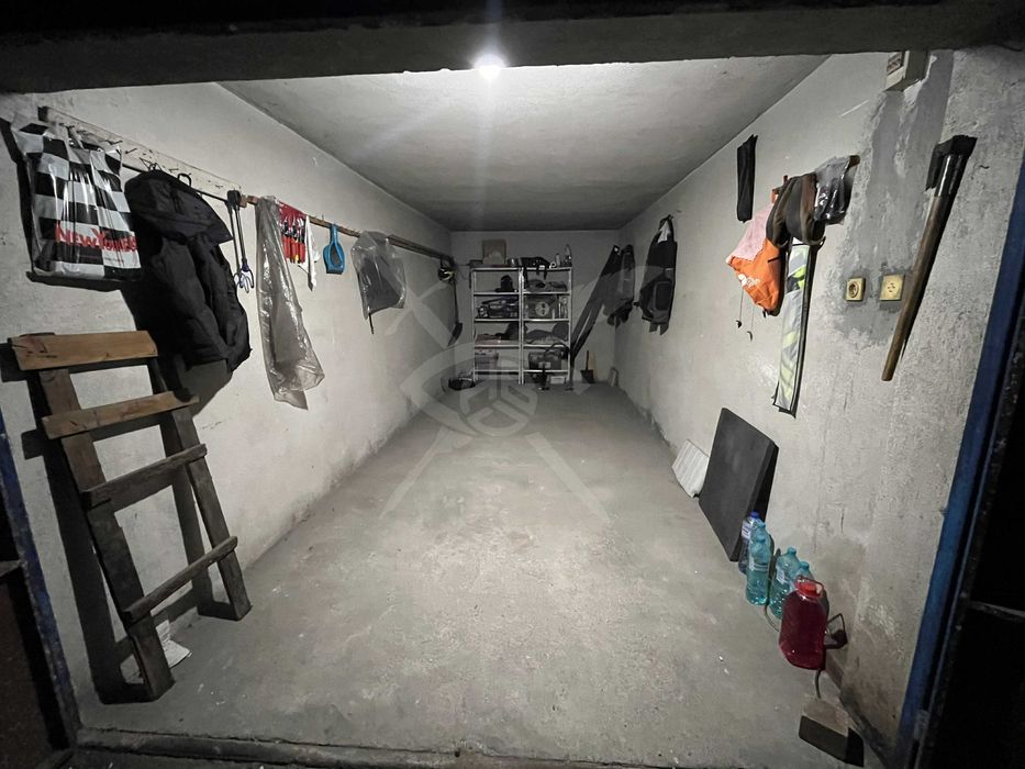 Гараж в Кючук Париж 94378