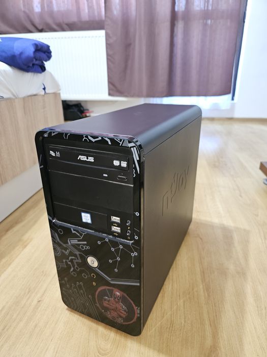 Vând unitate PC pentru piese/dezmembrări