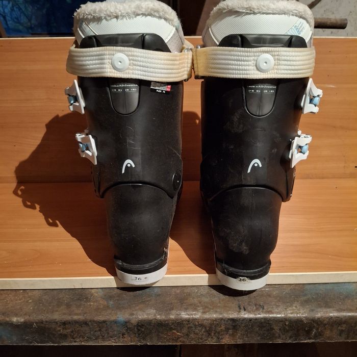 Ски ,обувки HEAD.