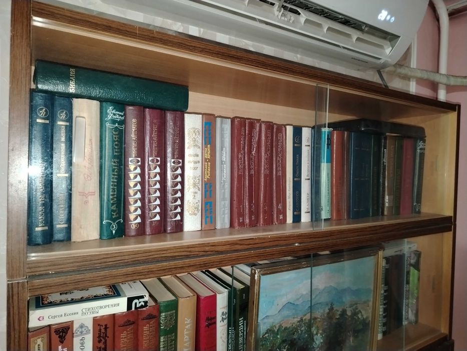 Книги советские по 3000 сум.