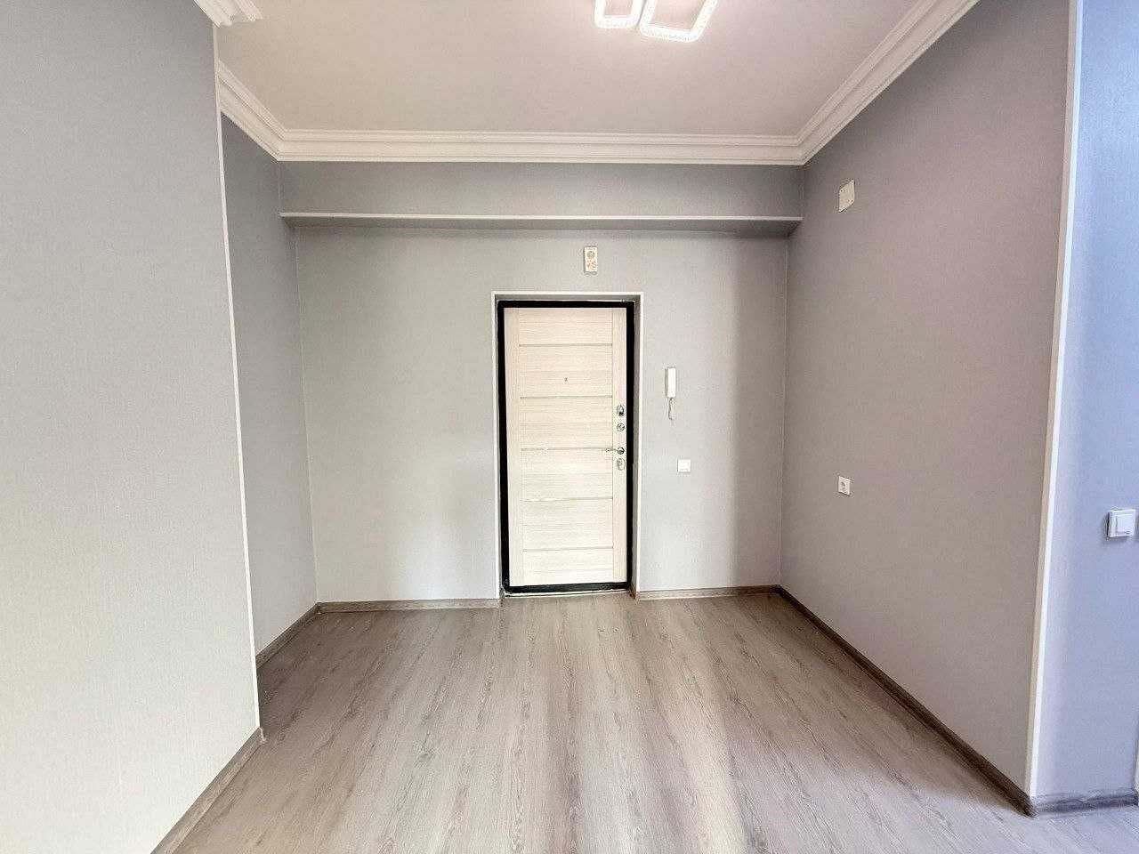 V1518 ПРОДАЕТСЯ 2/4/7 на: Юнусабад 18  Ор.р:Перекрёсток сайрам 56м2