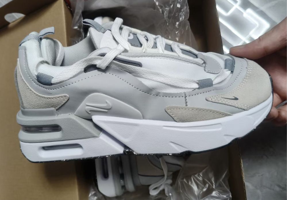 Нови дамски маратонки Nike Air Furyosa налични