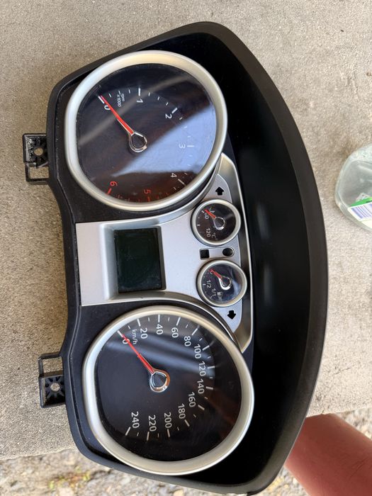 Ceasuri bord Ford Focus 2008