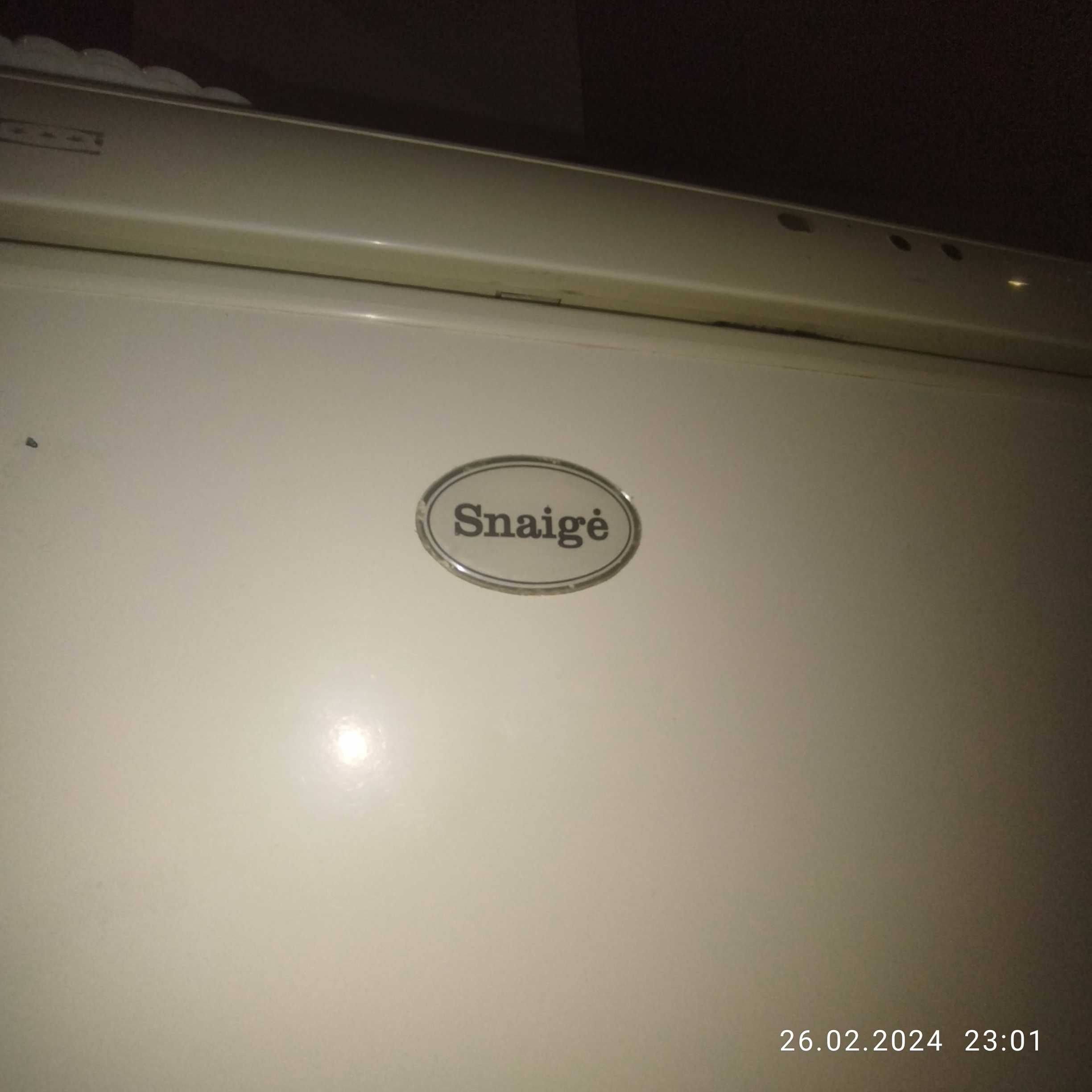 Холодильник 2 х камерный фирмы Snaige