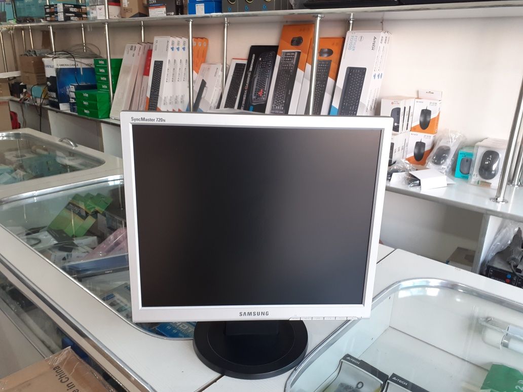 Monitor Samsung 17 dumm