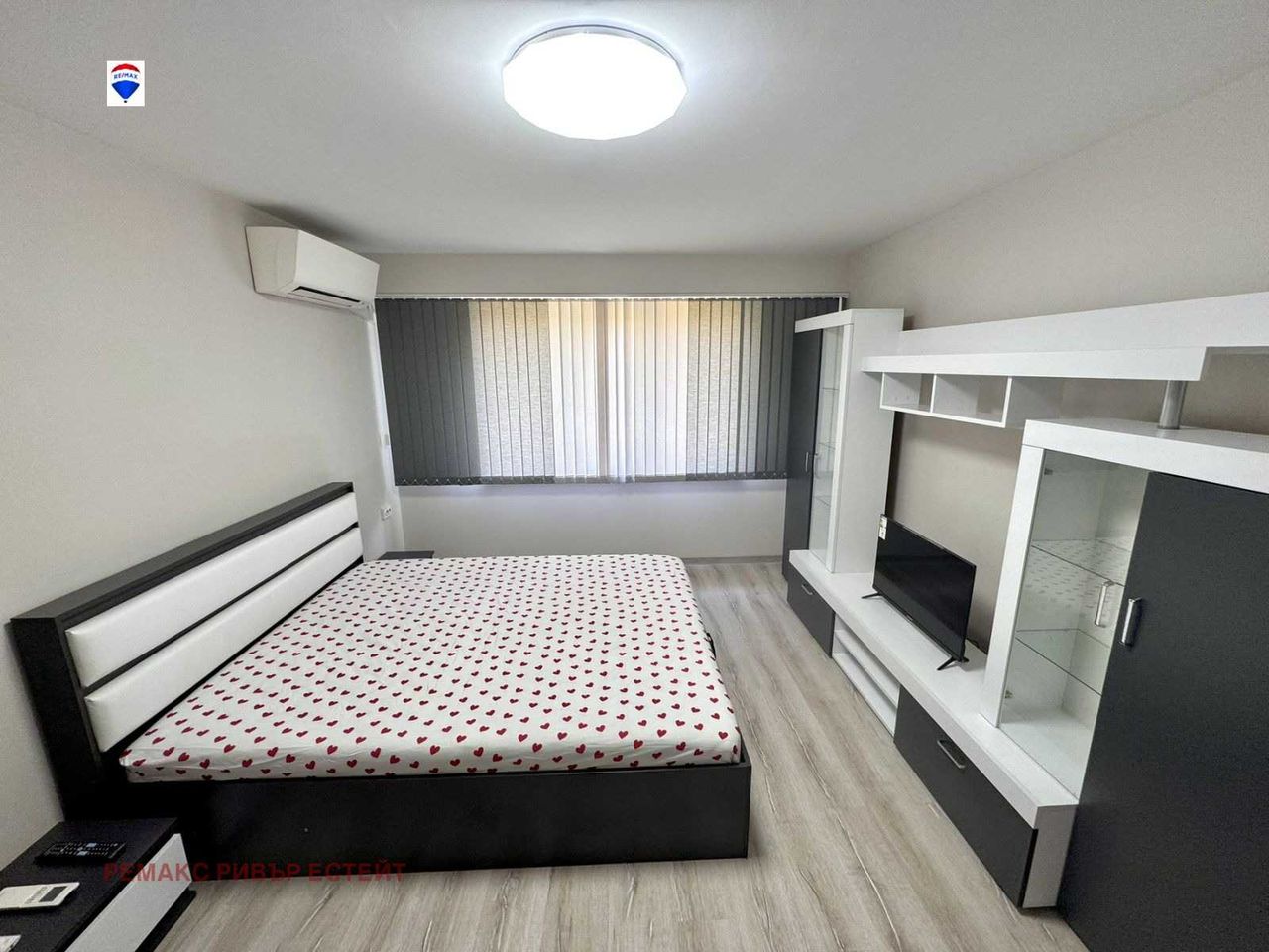 Дава се под наем Едностаен апартамент в Русе, Дружба 1 - 55 кв.м за 306 € - Снимка #1