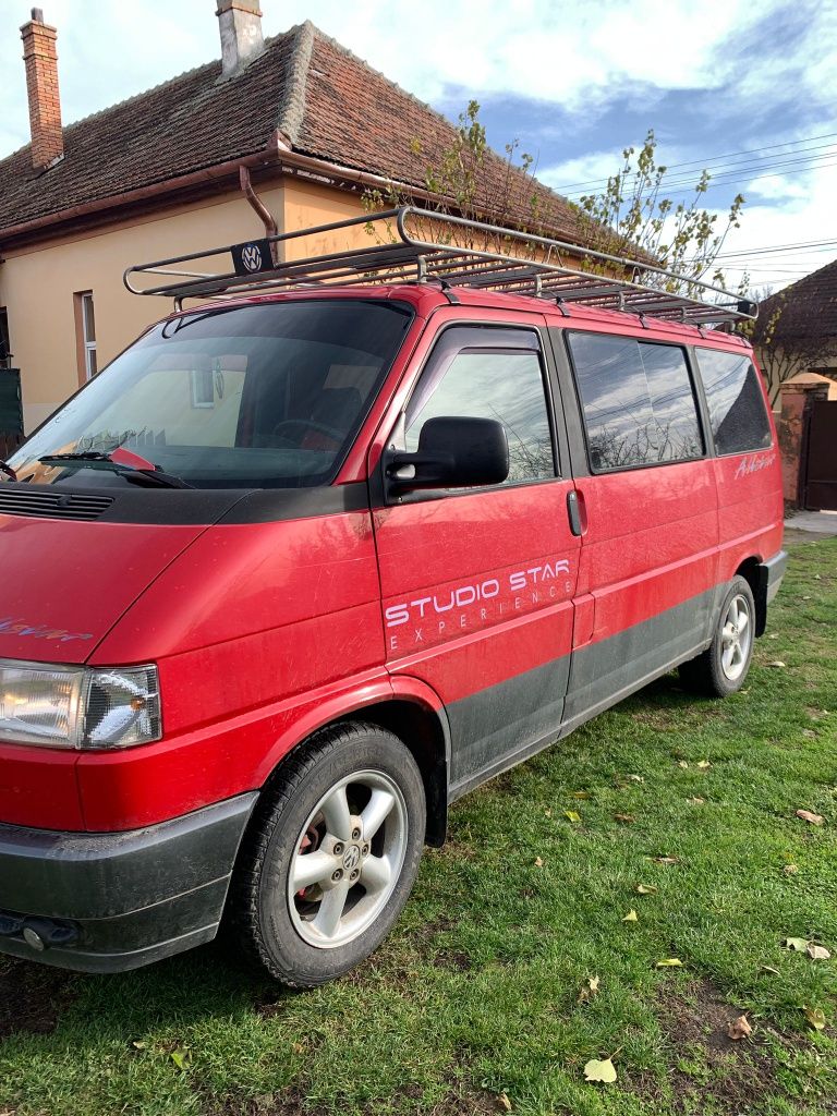 Vând Volkswagen multivan