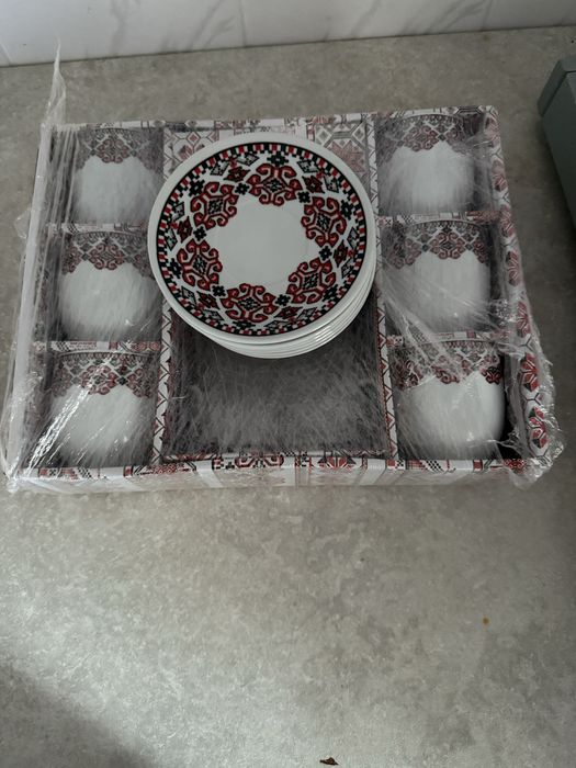 Set de 6 cana si farfurie