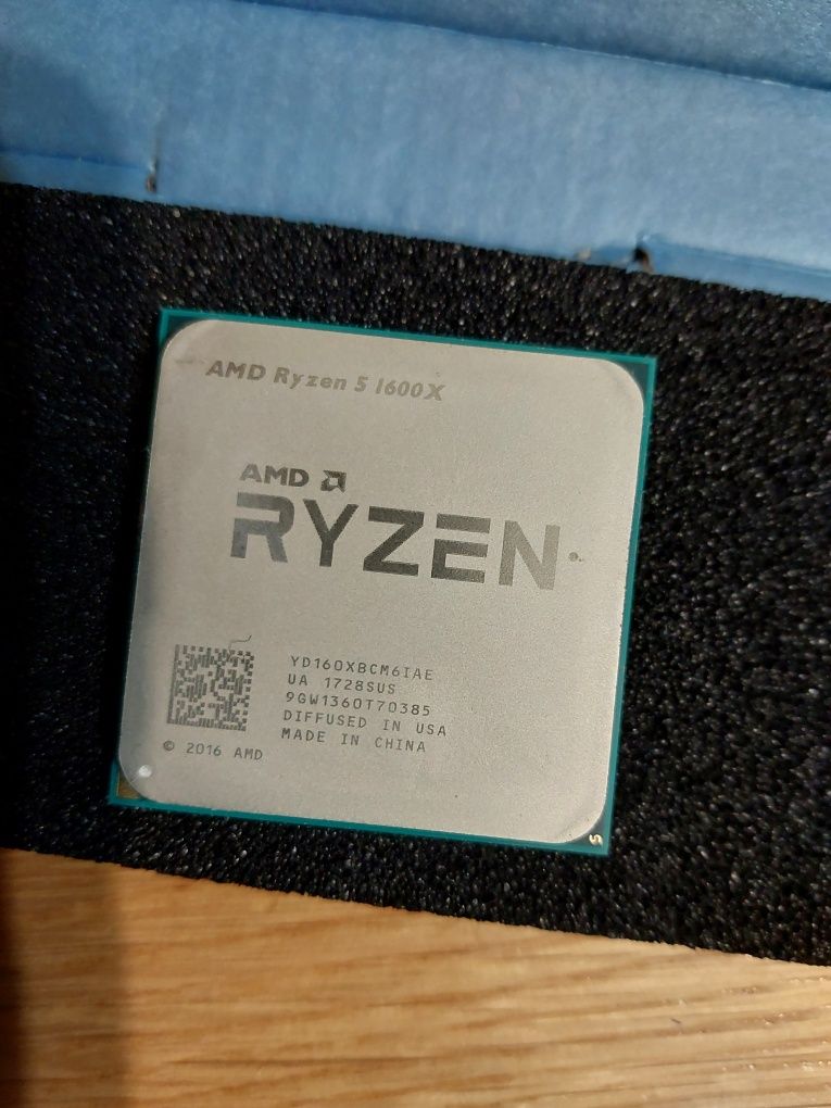 процесор Ryzen 5 1600X , 6-ядрен, 12-треда АМ4