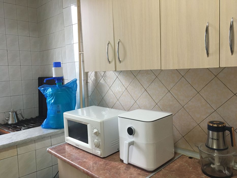 Arenda ijara metro oybek va kosmonavtlar akuratniy 1ta sherik bola k.k