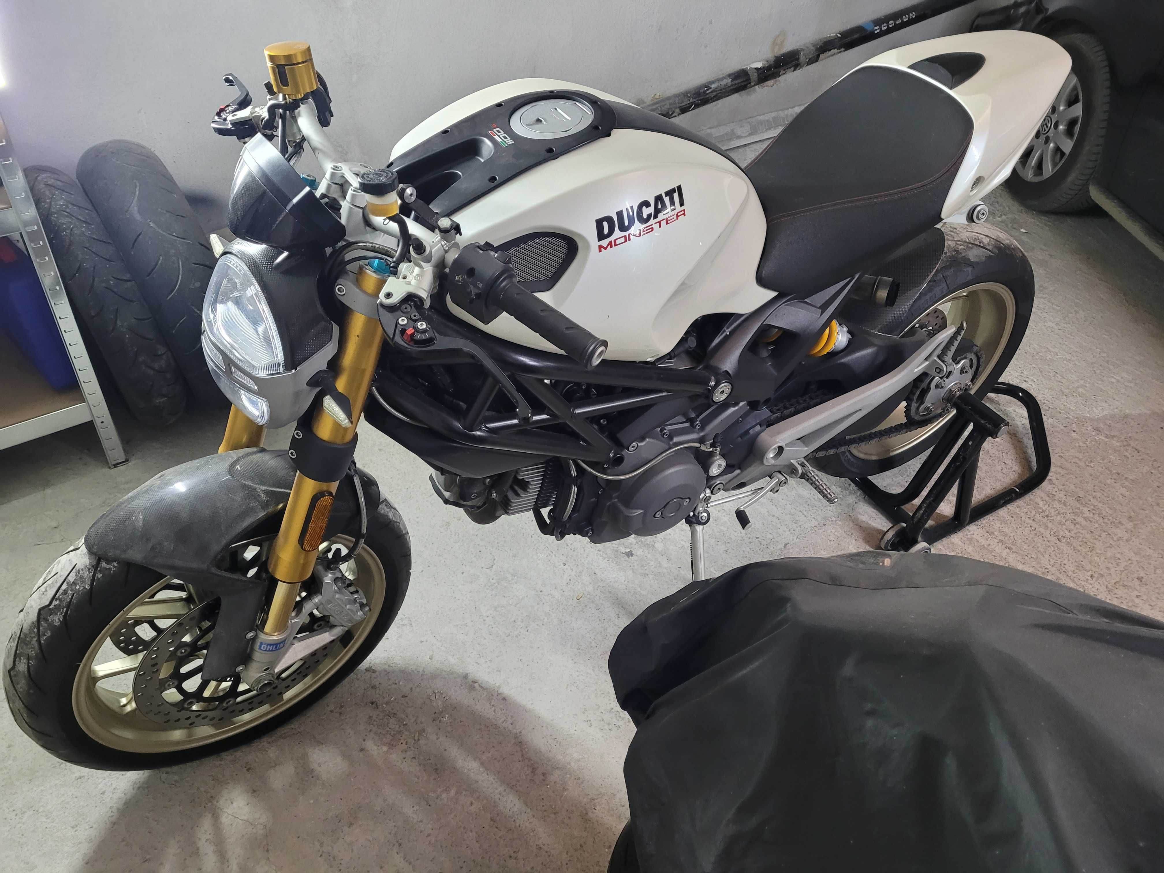 Ducati Monster 1100s части